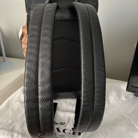 Coach Men’s  Backpack - Picture 7 of 12